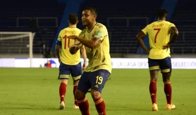 Luis Muriel celebra uno de sus goles ante Venezuela.