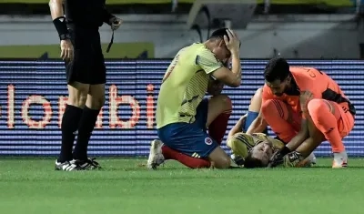 Santiago Arias, jugador de Colombia. 