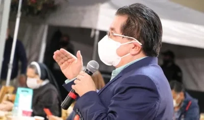 El Ministro de Salud, Fernando Ruiz.