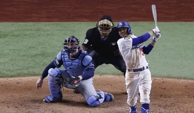 Mookie Betts conectó cuadrangular solitario para los Dodgers. 