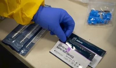 Las pruebas en el mundo para detectar el coronavirus siguen haciéndose.