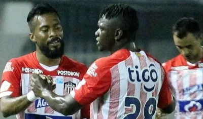 Luis González y Edwuin Cetré serán inicialistas. 