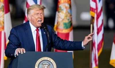 Trump vota por Trump en Florida