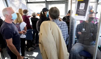 Expertos dicen que ha que hacer sacrificios individuales en la pandemia.