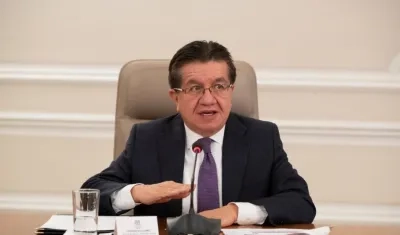 Ministro de Salud, Fernando Ruíz. 