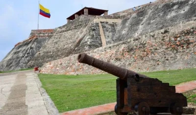 Para la fabricación de este elemento se tuvo en cuenta información técnica e histórica.