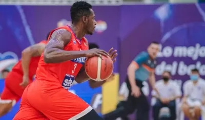 Juan Diego Tello, alero de los Titanes. 