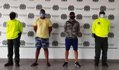 Anthron Villa García y Juan David Peralta Murgueito (hijo de la víctima).