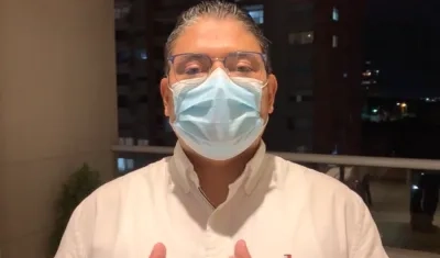 El secretario de Salud, Humberto Mendoza.