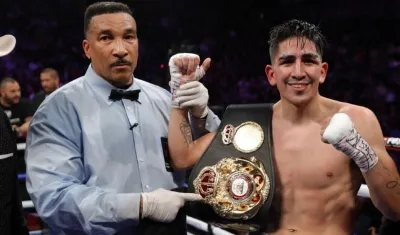 Leo Santa Cruz, boxeador mexicano. 