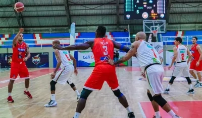 Jonathan Rodríguez y Juan Diego Tello se combinaron para sumar 45 puntos.