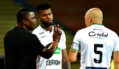 El entrenador Hubert Bodhert es uno de los contagiados. 