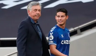Carlo Ancelotti y James Rodríguez. 