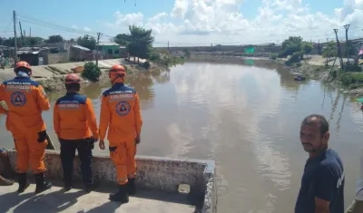 Defensa Civil busca su cuerpo.