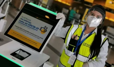 El aeropuerto El Dorado sigue con medidas para los viajeros.