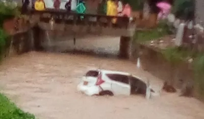 Vehículo arrastrado en el suroccidente de Barranquilla. 