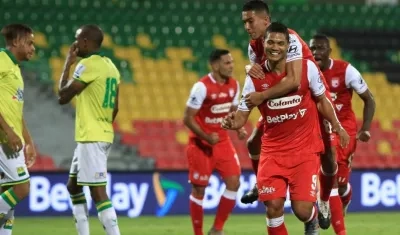 Jorge Ramos celebra su gol ante Bucaramanga.