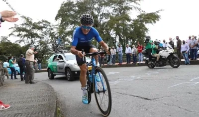 Óscar Sevilla, ganador de la etapa. 