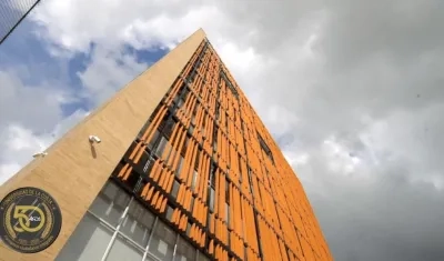 Fachada de la Universidad de la Costa.