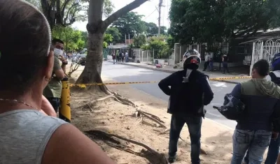 La víctima quedó tendida sobre la vía pública. 