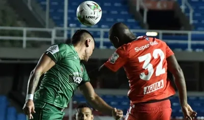 Acción del escandaloso partido entre América y Patriotas. 