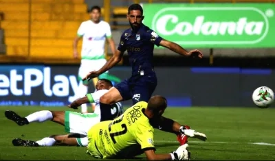 Acción del partido La Equidad Vs Deportivo Cali.