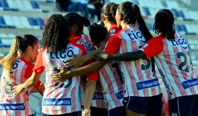 Jugadoras de las 'Tiburonas'.