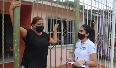 Personal de 'Barranquilla siembra' en La Sierrita.