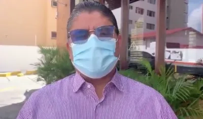 El secretario de Salud, Humberto Mendoza.