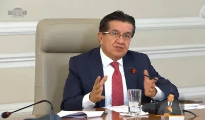 El Ministro de Salud, Fernando Ruiz.