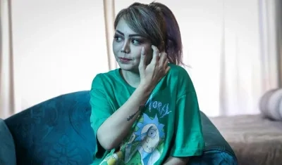 La tatuadora afgana Suraya Shahidi.