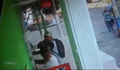 Momento del atraco en el barrio Las Palmas. 