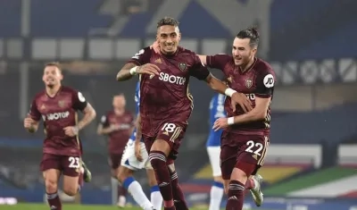 Rafihna celebra su anotación. 