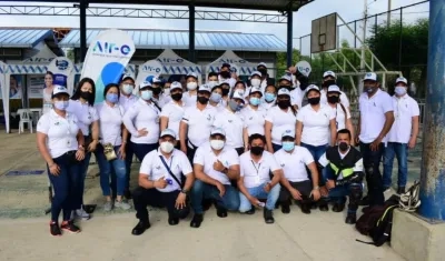 Personal de Air-e en jornada en Campo de la Cruz