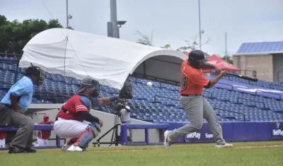 Gigantes de momento no conocen la victoria. 