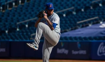 El lanzador de Caimanes, Luis Escobar.