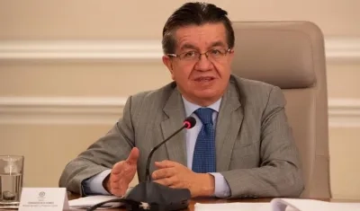El Ministro de Salud, Fernando Ruiz.