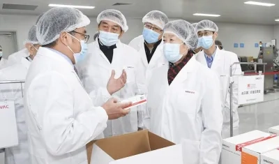 Científicos chinos hablaron sobre la vacuna.