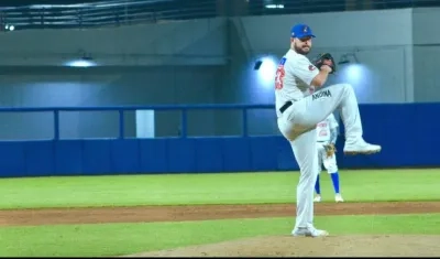 David Holmberg ganó su segundo juego de la temporada.