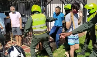 El presunto agresor capturado.