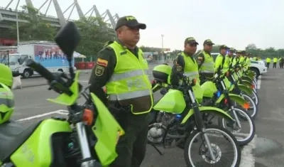 Policía Nacional vigilan alrededores del Metro