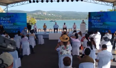 La Gobernadora Elsa Noguera y el Presidente Iván Duque.