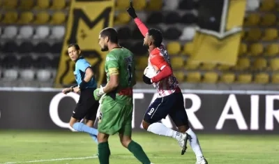 Miguel Ángel Borja celebrando el gol convertido mediante cobro de tiro penal.