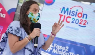 La Ministra de las TIC, Karen Abudinen.