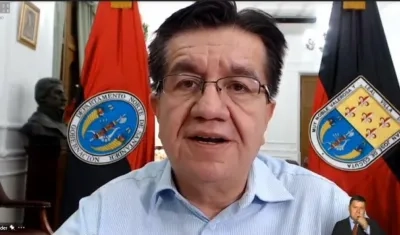 Ministro de Salud Fernando Ruíz.