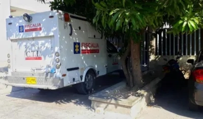 El CTI de la Fiscalía llevó el cadáver a Medicina Legal. 