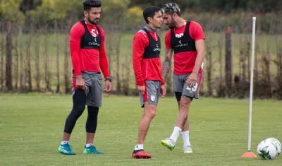 jugadores de Santa Fe durante un entrenamiento.