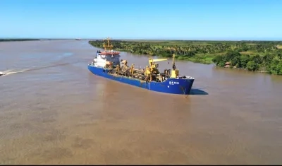 La draga china, con pocos resultados en el puerto de Barranquilla.