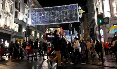 Más de 20 millones de personas están desde este domingo confinadas en Inglaterra