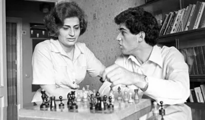 Garry Kaspárov y su madre Klara Shagenovna Kaspárova.